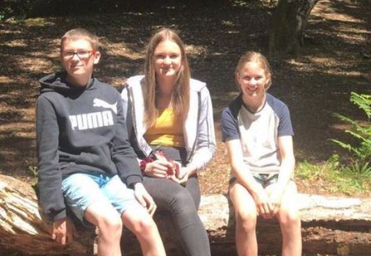  Rachel and Luke's daughters Rose (middle), Alice (right), and son Sam Mendham (left).